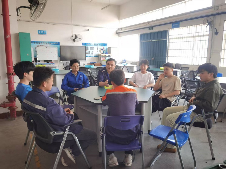 图8:第7次专题研讨会 图8:第7次专题研讨会
